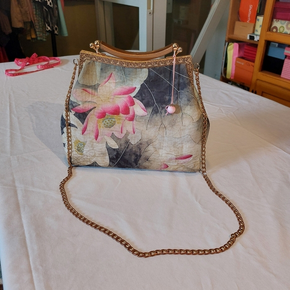 Vintage Lotus Asian Patterned Kiss Lock Women's Bag With Chain - Picture 3 of 15